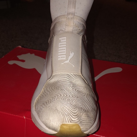 PUMA Fierce White High tops. These are in good condition and are a women’s 9 - Picture 4 of 4